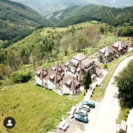 Topview Kopaonik-dvori アパート コパオニク